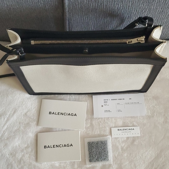 Balenciaga Canvas Crossbody bag - Picture 6 of 13